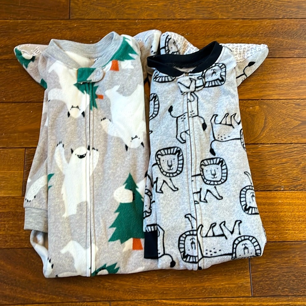 Lot of 2 fleece toddler pajamas